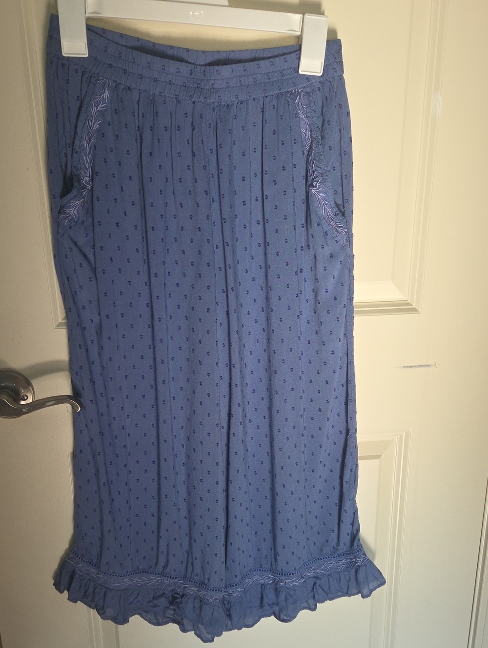 Anthropologie Periwinkle Capri Sleep Pan with Ruffle Hem and Embroidered Pockets